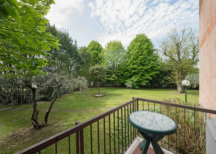 아파트 Mit Terrasse By Interhome *