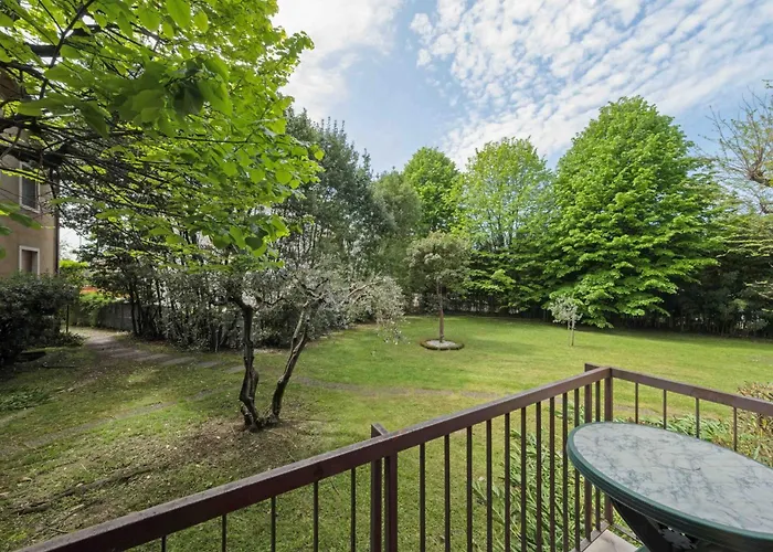 Mit Terrasse By Interhome 라찌제