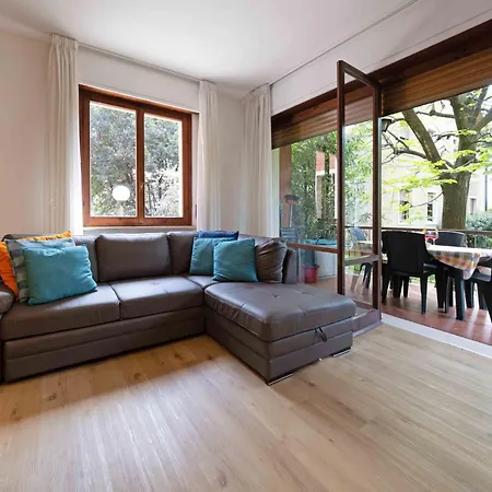 Apartamento Mit Terrasse By Interhome