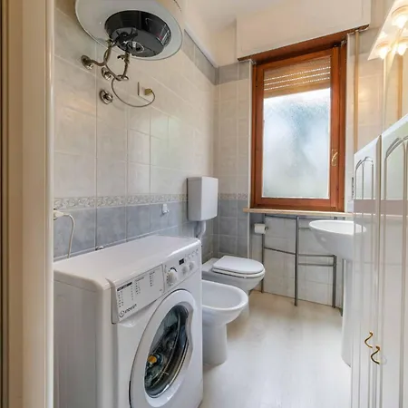 Mit Terrasse By Interhome 아파트