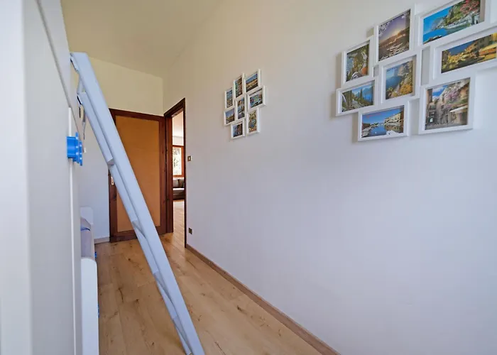 Mit Terrasse By Interhome