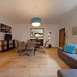 Mit Terrasse By Interhome Lägenhet *