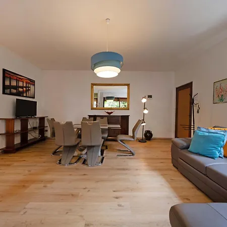 Mit Terrasse By Interhome Appartement *